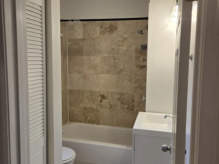 1193 Commonwealth Ave #17 — Photo 4