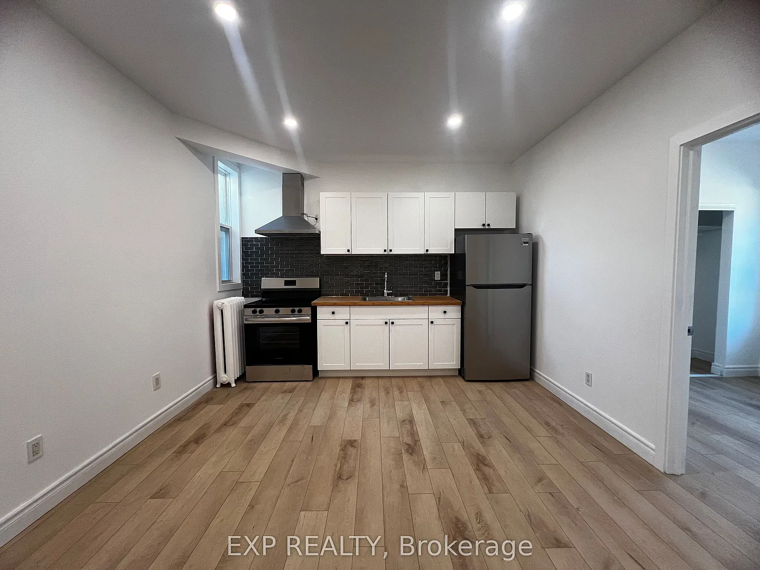 2 bed, $2,400 — Photo 2