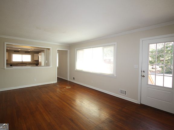 4th image of 2517 Chambers Dr