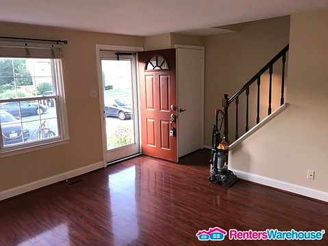 2nd image of 5329 King Arthur Cir