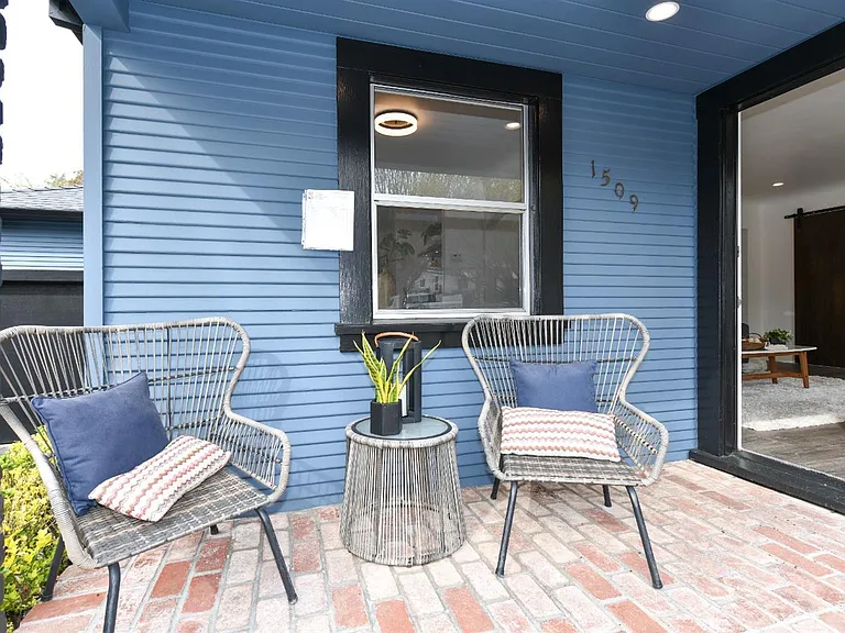 1509 Banks Ave — Photo 5
