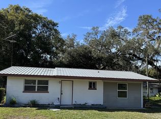 5027 Studio Dr, Zephyrhills, FL 33542