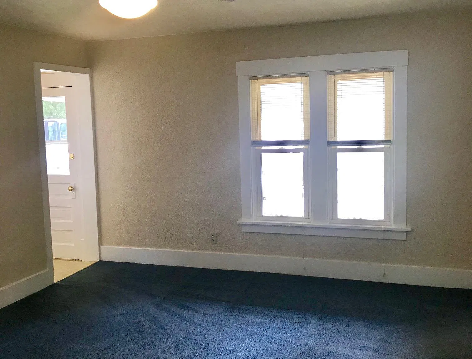 3 bed, 958 sqft, $1,350 — Photo 4