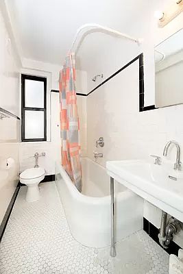 4th image of 339 E 58th St APT 6B