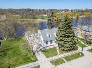 614 N 15th St, Sheboygan, WI 53081