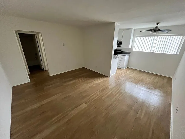 1402 Arizona Ave #9 — Photo 4