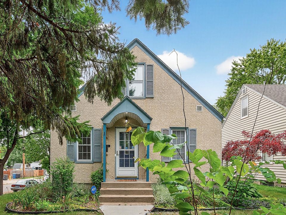 1st image of 3654 Queen Ave N
