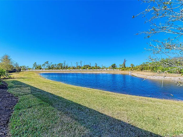 8613 Seasalt Loop — Photo 52