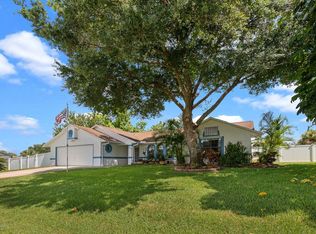 695 Haftez St NE, Palm Bay, FL 32907