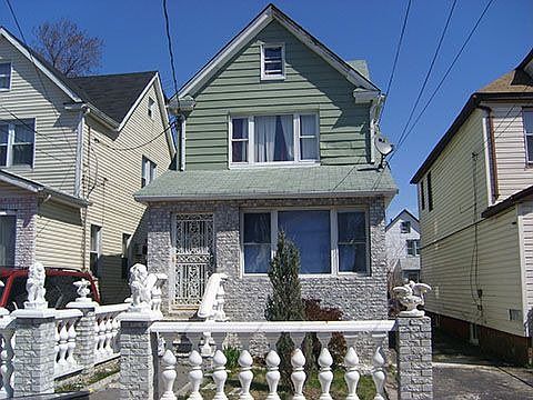 1st image of 9915 203rd St