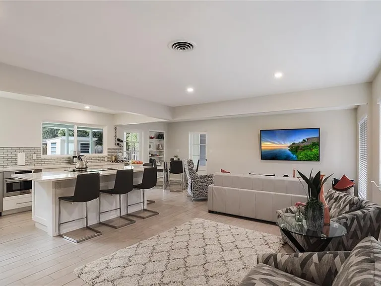 2266 Clematis St — Photo 3