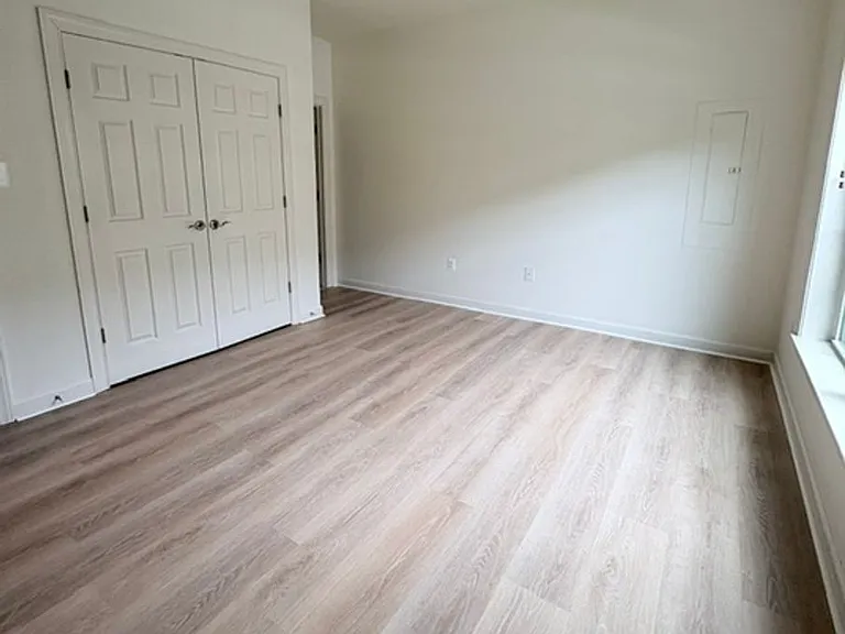 121 Autumn View Dr — Photo 5