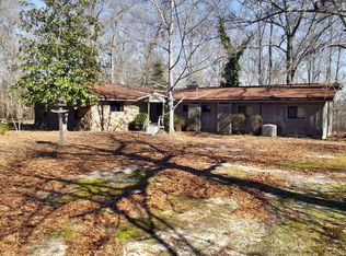 425 Cartledge Ln, Box Springs, GA 31801