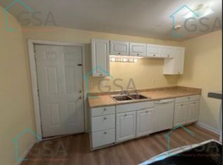 3 Mayflower St #A, Taylors, SC 29687