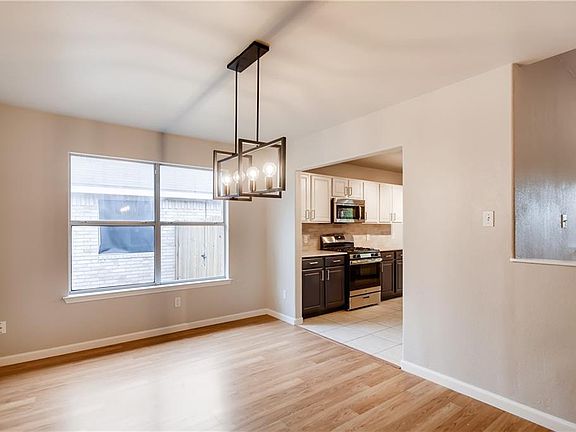 4th image of 1017 Gulf Way