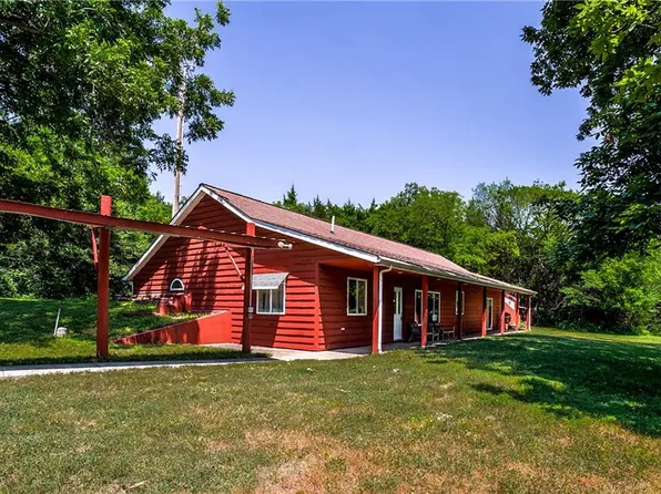 40891 W 351st St, Osawatomie, KS 66064