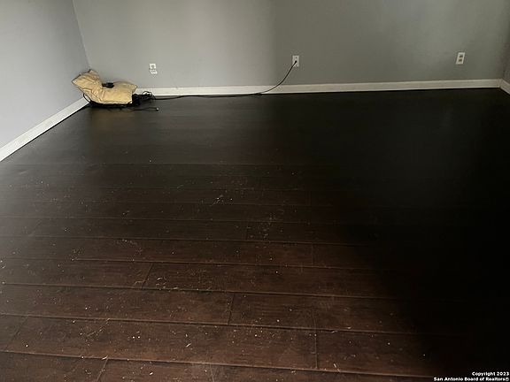 4th image of 222 Whitecliff Dr