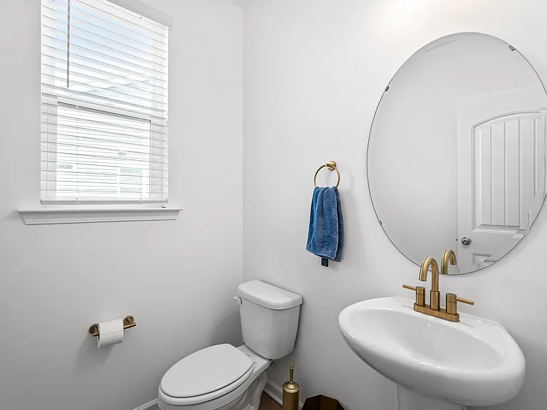 213 Providence Creek Dr — Photo 8