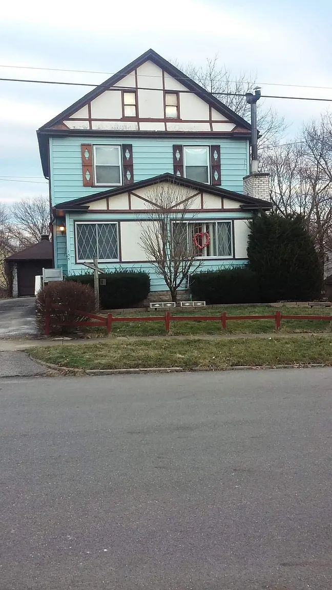 135 S Portland Ave photo 1