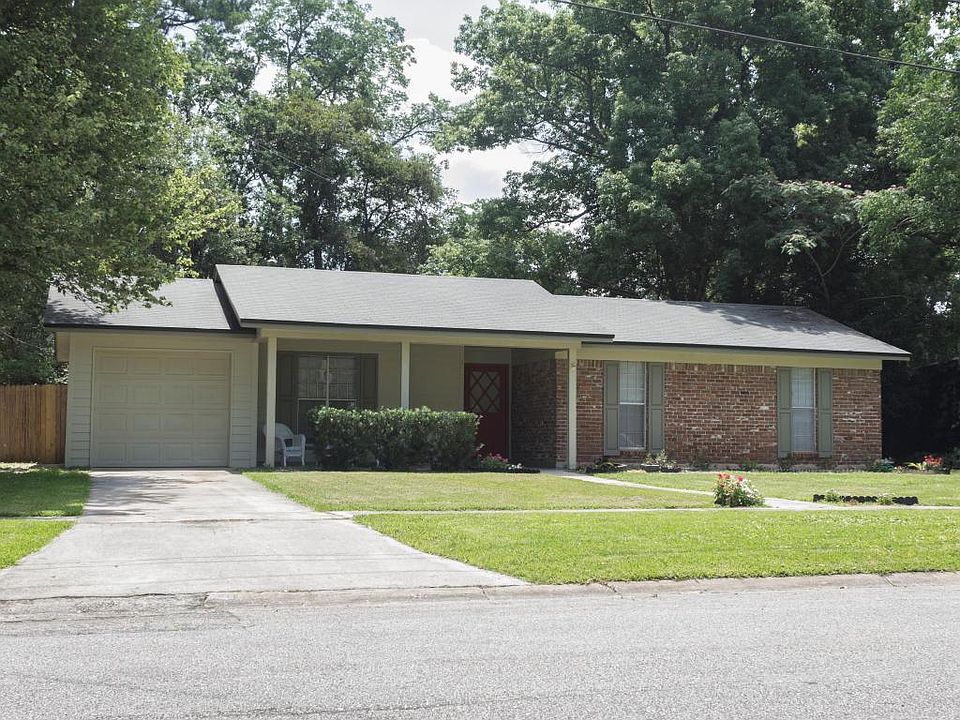 1st image of 3331 Victoria Ct E