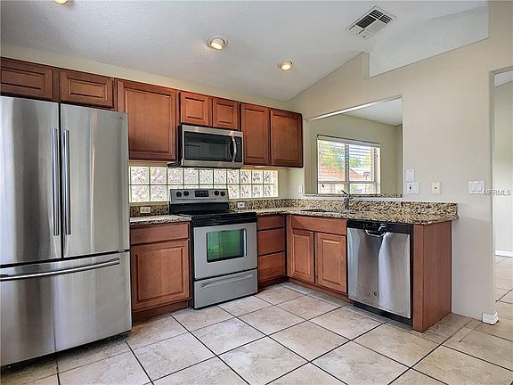 2nd image of 501 Canary Island Cir