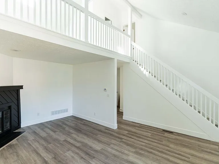 69 Groton Dr — Photo 5