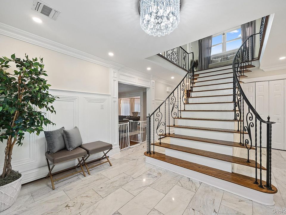 houses on the hill 新品未使用 461 Wolf Hill Road, Dix Hills, NY 11746 | Zillow
