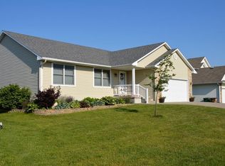 502 Mallard Pointe Dr NW, Bondurant, IA 50035