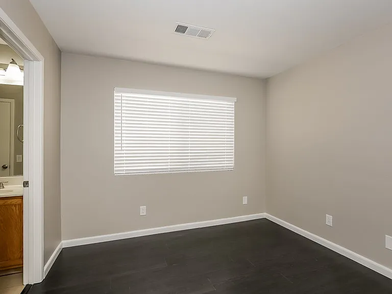 5005 Glittering Star Ct — Photo 14