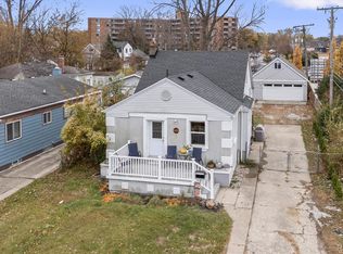 2435 Sunnyknoll Ave, Berkley, MI 48072