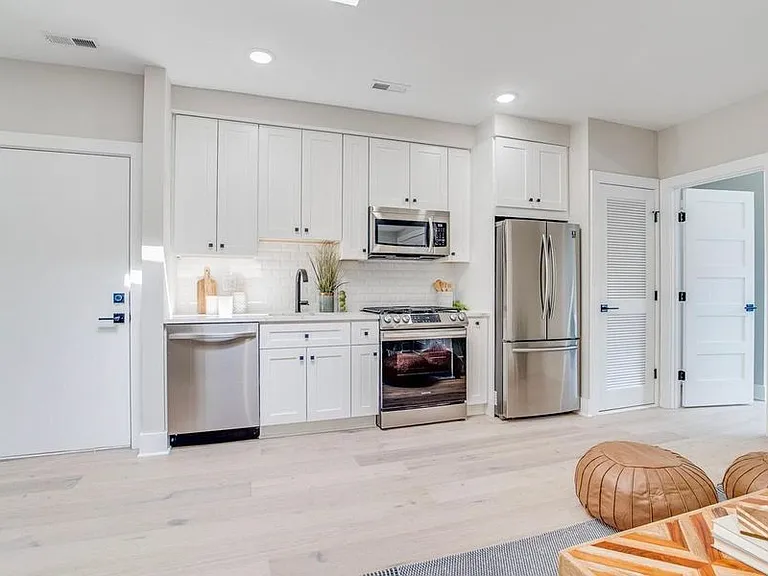 1144 Owen Pl NE #3 — Photo 2