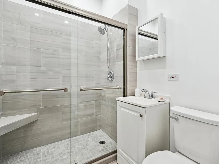 1341 N Ashland Ave #2F — Photo 4