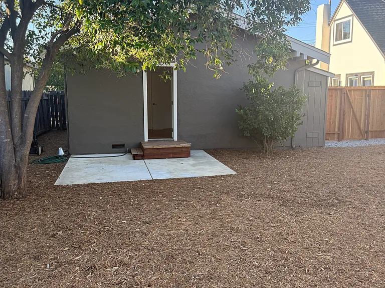 430 Gilger Ave — Photo 11