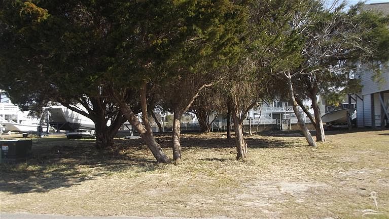 1st image of 132 Dolphin Dr