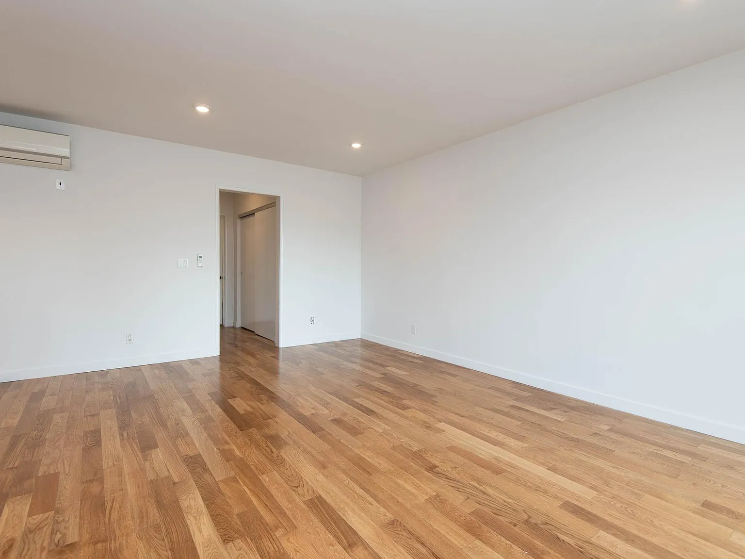 1 bed, 850 sqft, $2,650 — Photo 3