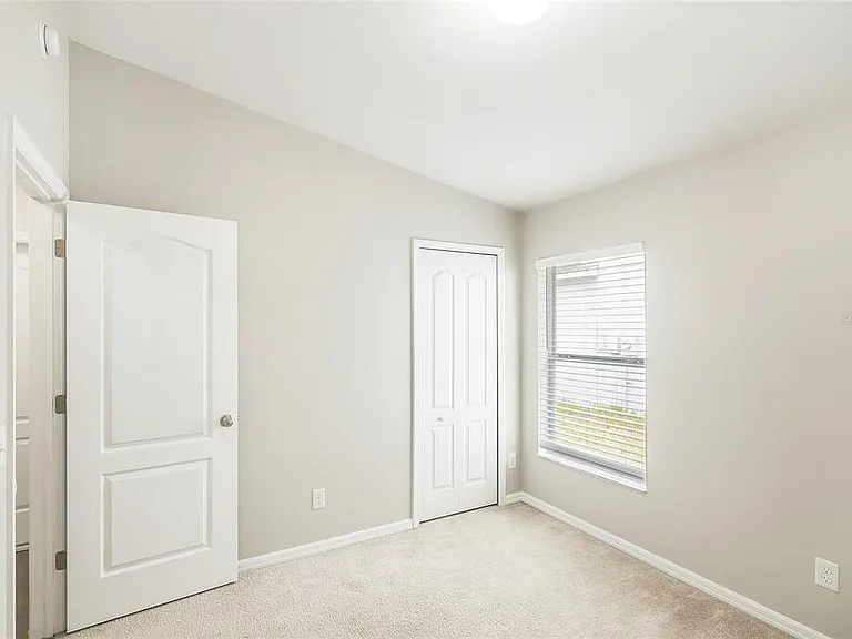 12505 Belcroft Dr — Photo 24