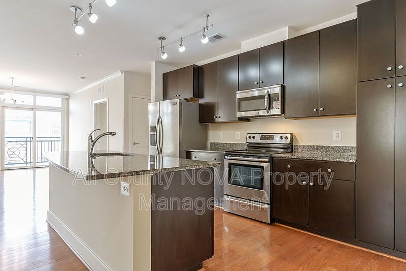 1st image of 915 N Patrick St APT 302