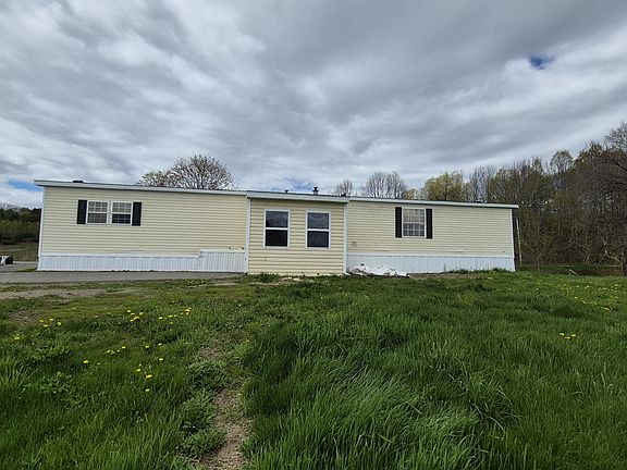 4th image of 210 Pond Road