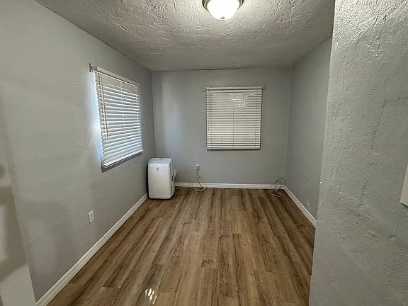4th image of 2166 32nd St #2166