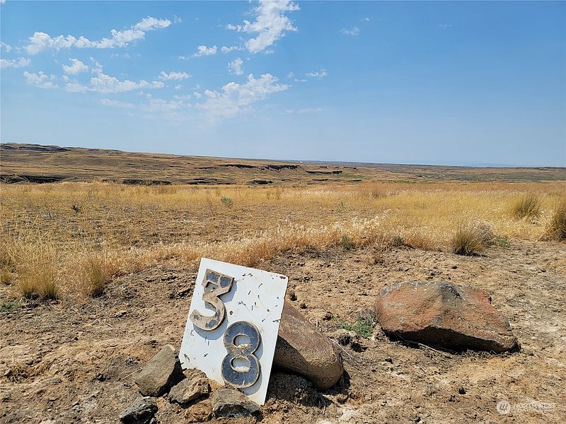 3rd image of 0 Lot 38 Eagle Springs Ranch