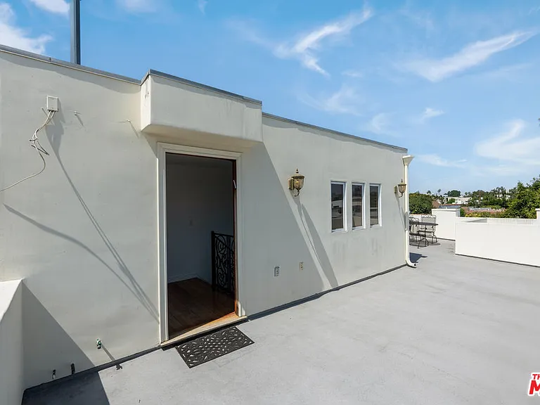 744 N Alfred St #104 — Photo 38