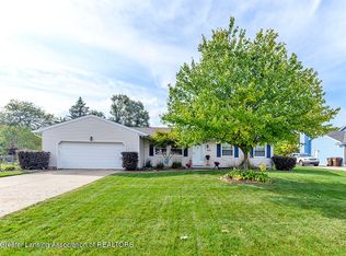 910 Old Erin Way, Lansing, MI