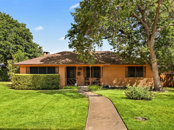 1011 Whitestone Ln, Dallas, TX 75232