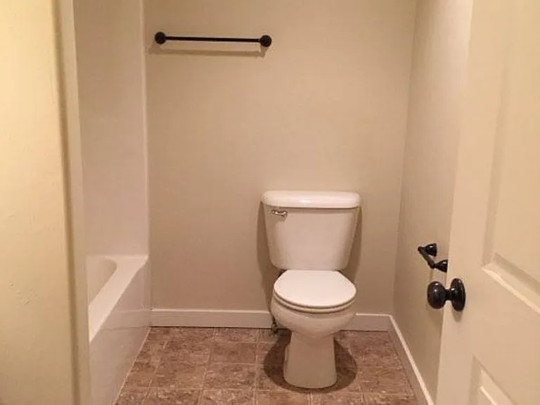 2220 Baxter Ln #6 — Photo 8