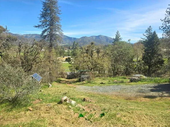 12726 Water Gap Rd, Williams, OR 97544