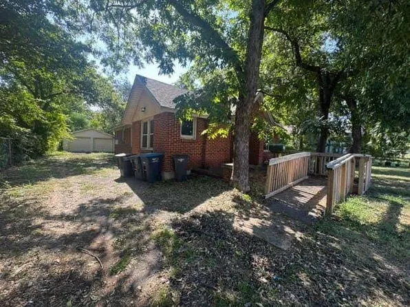 424 Colonial St, Fort Worth, TX 76111