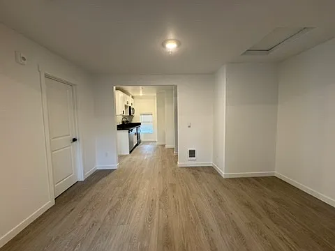 3827 SE 52nd Ave #202 — Photo 5