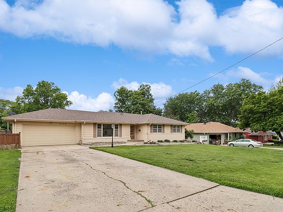 3rd image of 7148 Sunrise Blvd