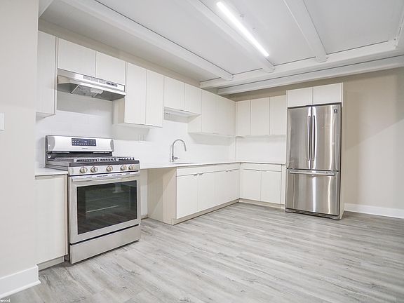 3rd image of 4557 N Ravenswood Ave #1012