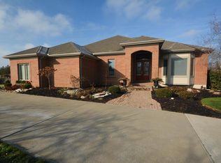 895 Old Course Ln, Cincinnati, OH 45245